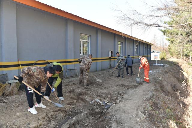 印象长白山森工：清洁行动让林区美丽 环境整治为职工谋福