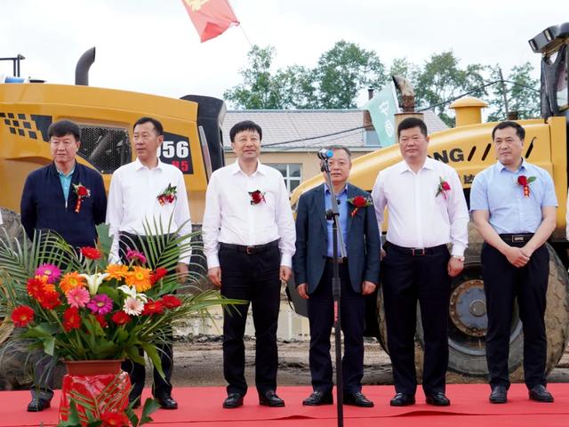 长白山森工集团首个大型矿泉水项目开工建设