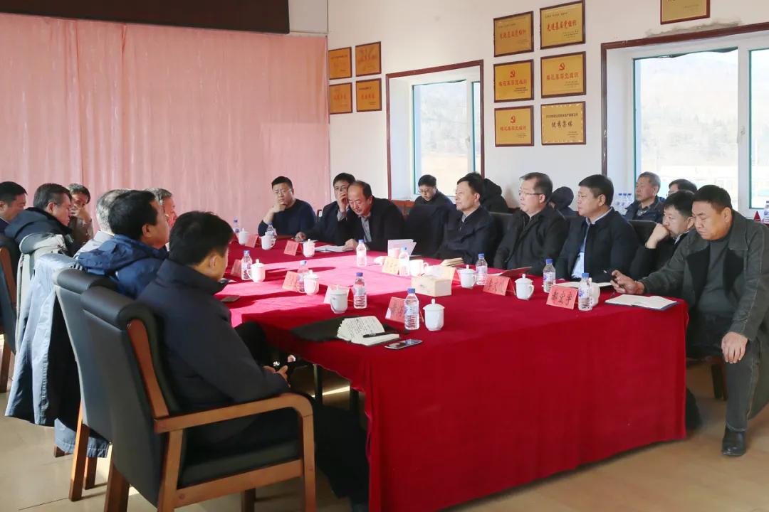 金寿浩州长到长白山森工仙峰四季度假区调研