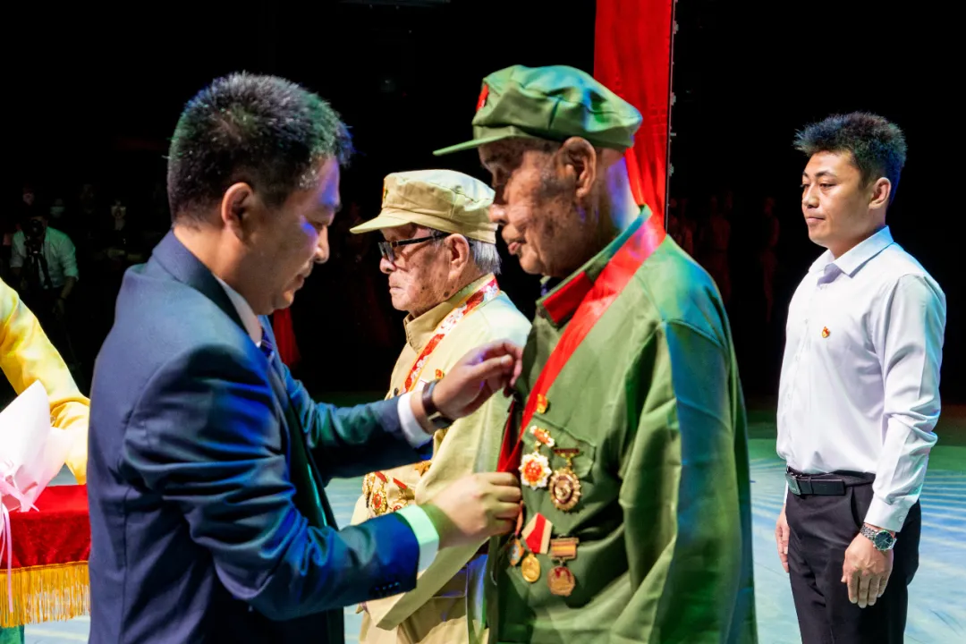 长白山森工集团隆重召开庆祝中国共产党成立100周年表彰大会