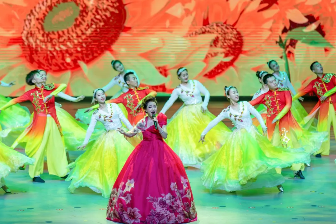 长白山森工集团隆重召开庆祝中国共产党成立100周年表彰大会